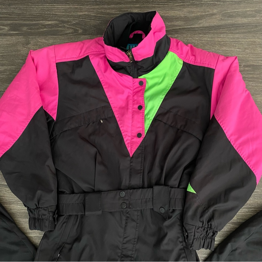 Vintage Black Bear Snow Suit Womens Medium Pink Green Ski Snowboard One Piece - Picture 2 of 14